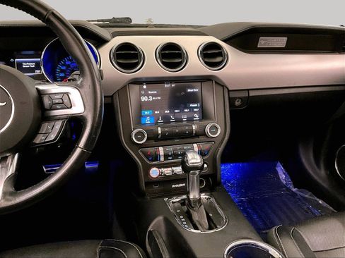 Used 2016 Ford Mustang Premium image 7