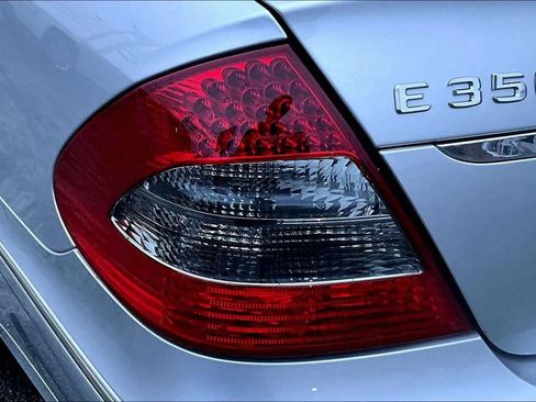 Used 2008 Mercedes-Benz E 350 E 350 Sedan 4D image 28