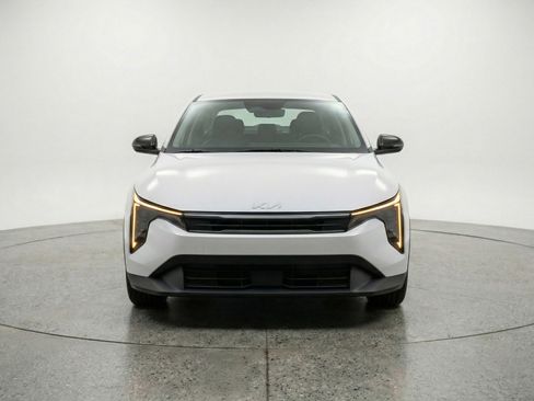 Used 2025 Kia K4 FWD image 2