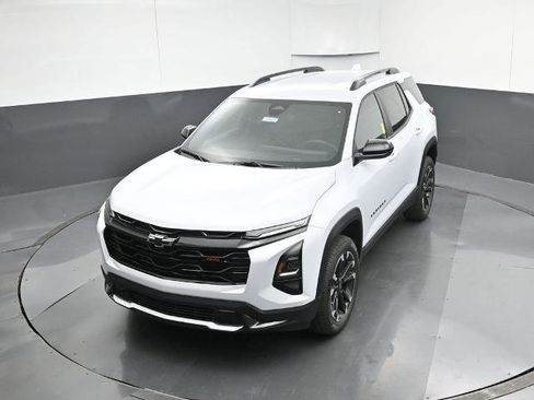 New 2026 Chevrolet Equinox RS w/ Convenience Package III image 17