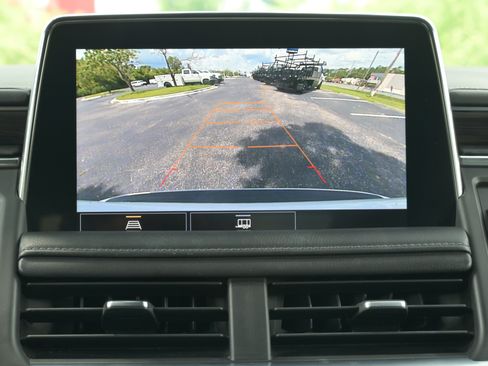 Used 2021 Chevrolet Tahoe LT AWD/4WD image 13