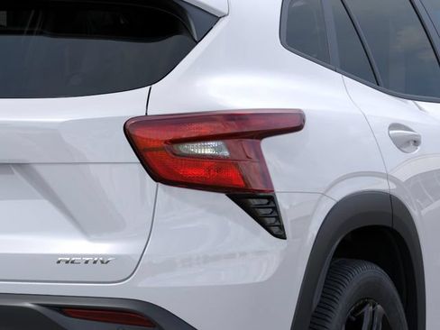 New 2026 Chevrolet Trax ACTIV w/ Driver Confidence Package FWD image 11