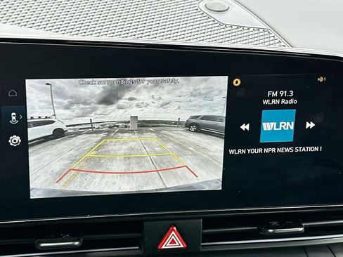 Used 2025 Hyundai Elantra SEL FWD image 18