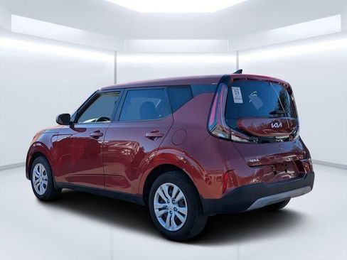 Used 2023 Kia Soul LX FWD image 5