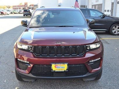 New 2025 Jeep Grand Cherokee Limited w/ Black Appearance Package