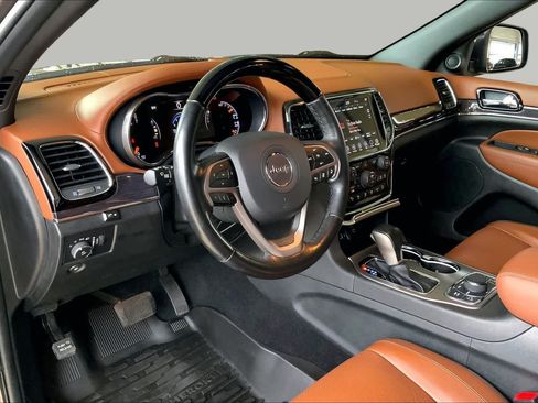 Used 2021 Jeep Grand Cherokee Overland AWD/4WD image 18