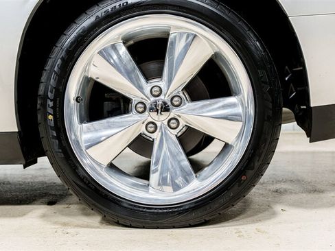 Used 2010 Dodge Challenger SE RWD image 10