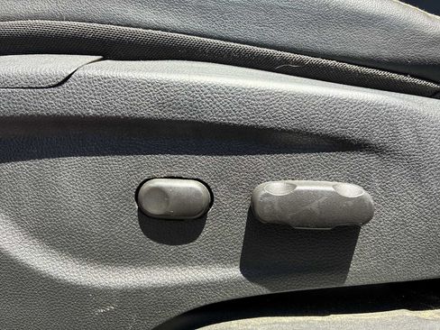 Used 2018 Chevrolet Trax LT w/ LT Convenience Package FWD image 14