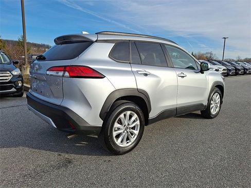 Certified 2023 Toyota Corolla Cross LE image 6