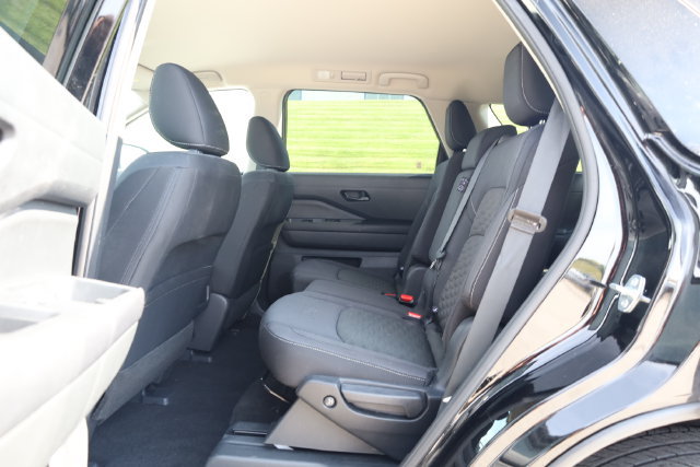 Used 2024 Nissan Pathfinder SV AWD/4WD image 28