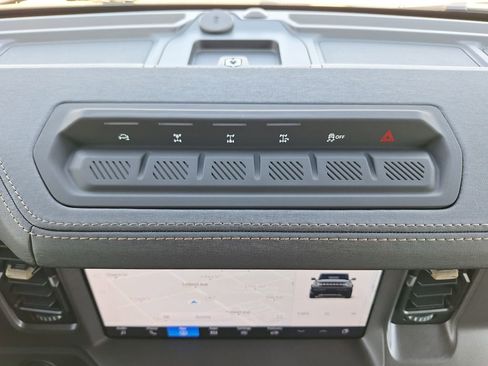 New 2025 Ford Bronco Badlands w/ Sasquatch Package image 9