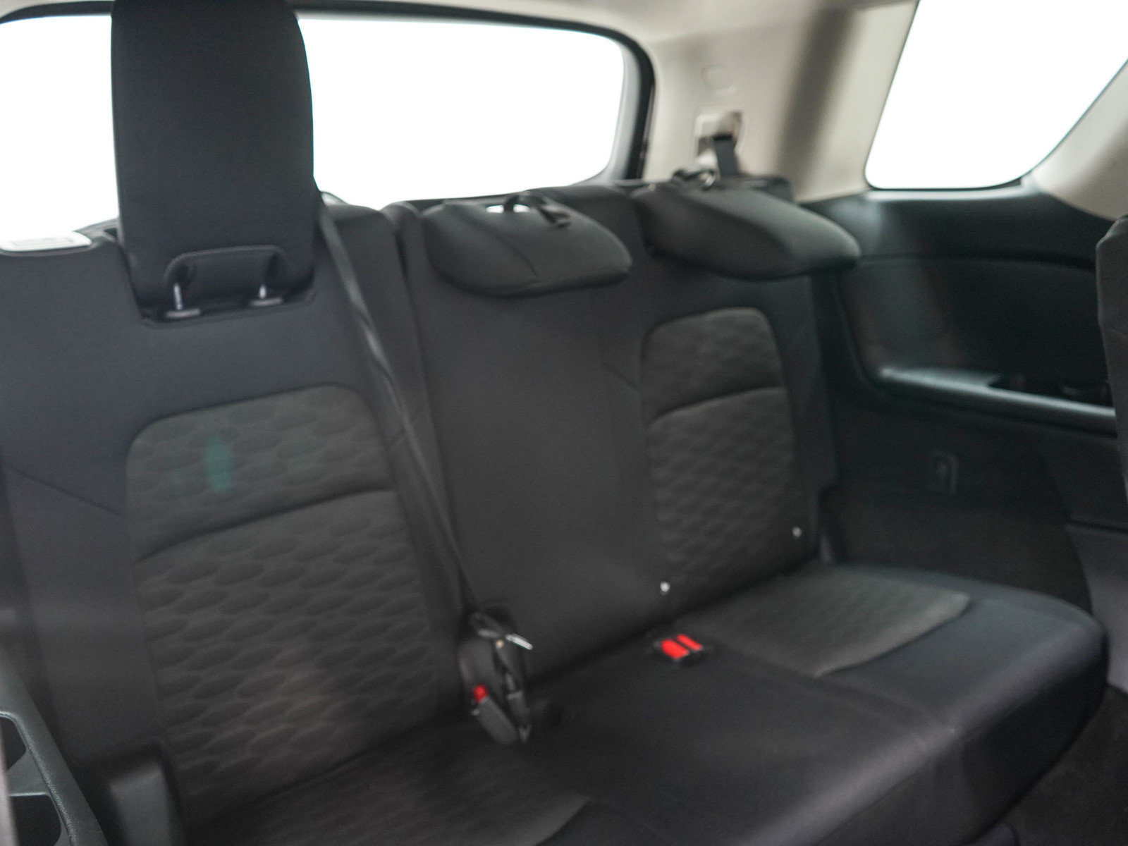 Used 2023 Nissan Pathfinder SV w/ SV Premium Package AWD/4WD image 13