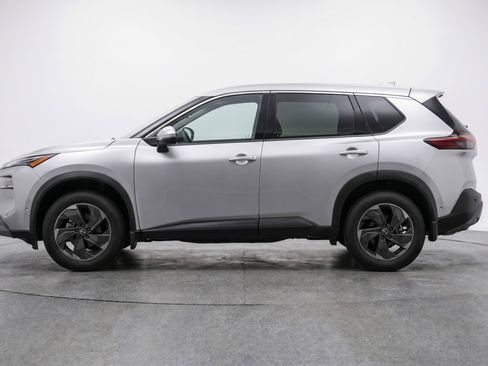 Used 2025 Nissan Rogue SV FWD image 5