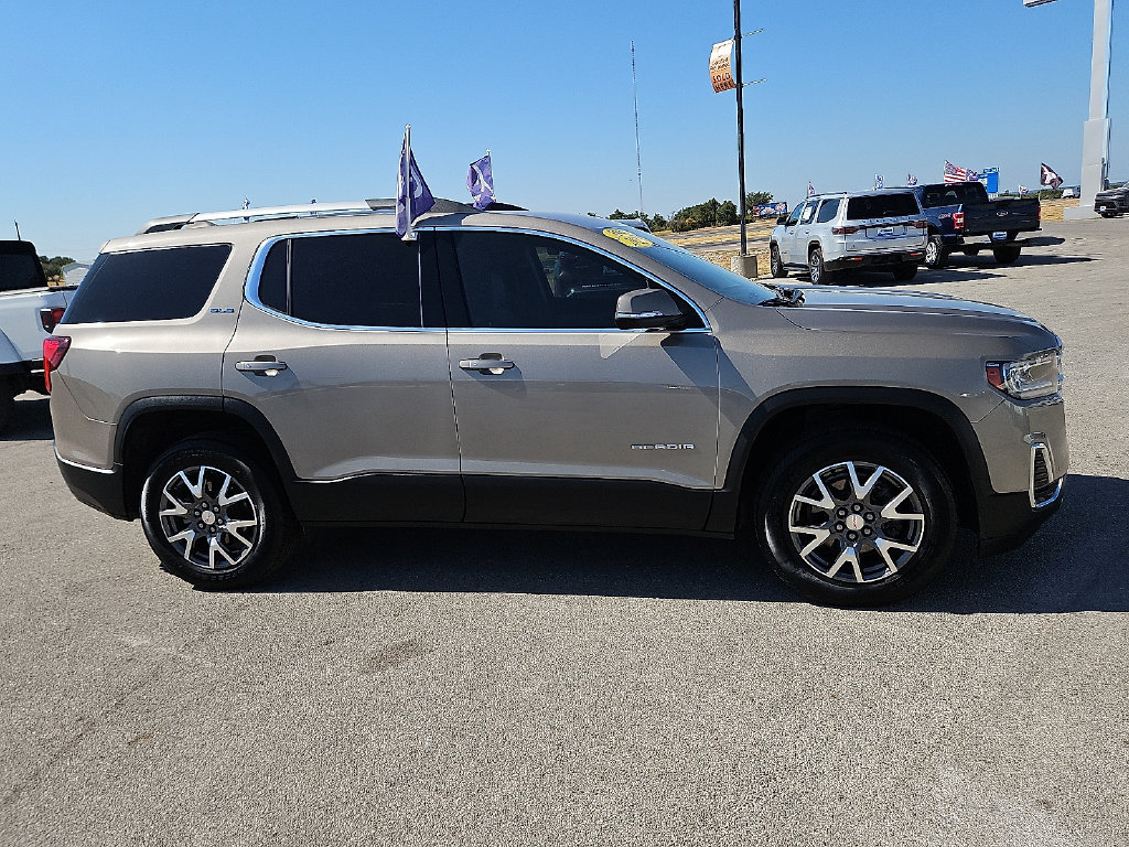 Used 2022 GMC Acadia SLE w/ Driver Convenience Package FWD image 9