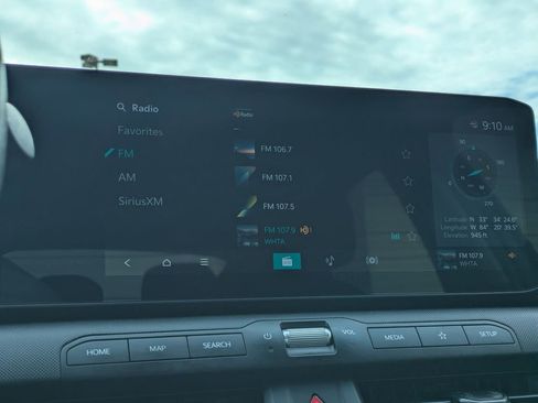 Used 2025 Kia K4 LXS image 19