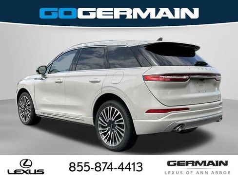 Used 2022 Lincoln Corsair Reserve w/ Equipment Group 201A AWD/4WD image 5