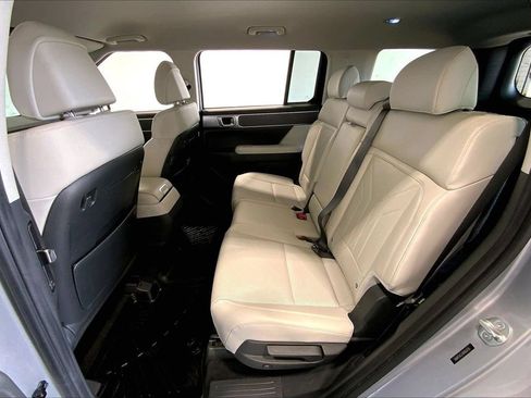 Used 2024 Hyundai Santa Fe SEL FWD image 19