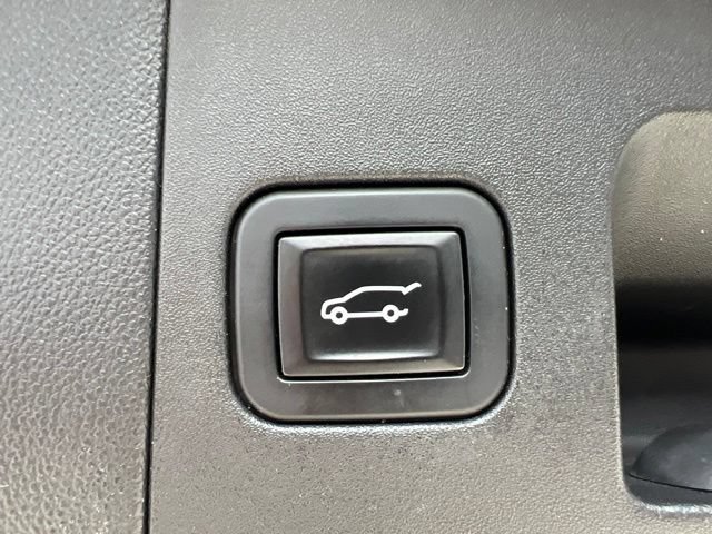 Used 2017 Cadillac XT5 FWD image 12