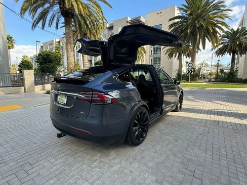 Used 2017 Tesla Model X 75D image 8