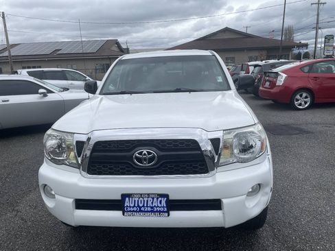 Used 2011 Toyota Tacoma PreRunner w/ SR5 Pkg #2 RWD image 3