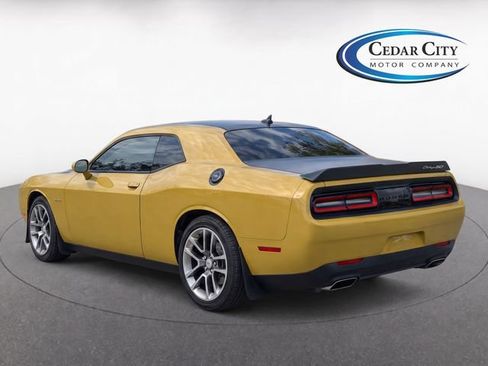 Used 2020 Dodge Challenger R/T RWD image 3