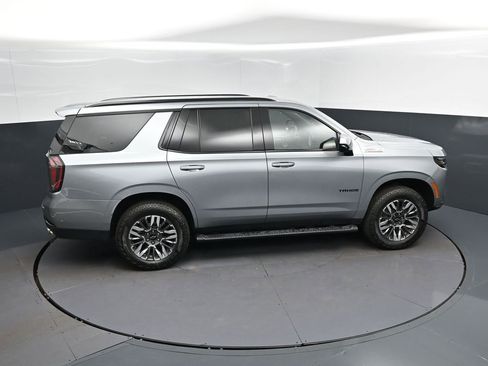 Used 2025 Chevrolet Tahoe Z71 AWD/4WD image 37