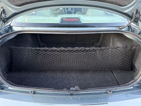 Used 2005 Chrysler 300 C w/ Protection Group II image 5