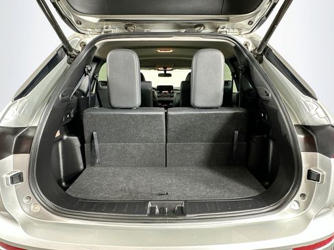 Used 2024 Mitsubishi Outlander SE image 30