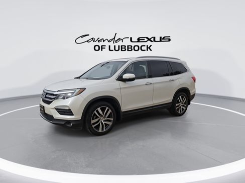 Used 2017 Honda Pilot Elite image 4