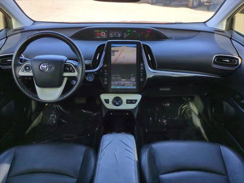 Certified 2018 Toyota Prius Four Touring FWD image 14