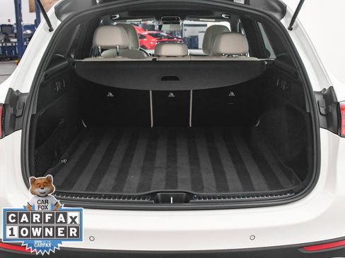 Used 2025 Mercedes-Benz GLC 300 4MATIC image 7