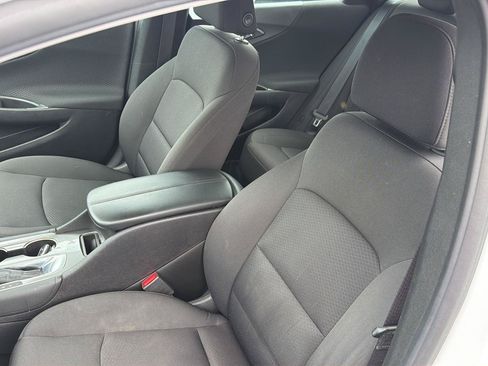 Used 2018 Chevrolet Malibu LT FWD image 26