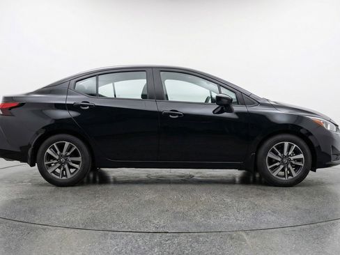 Used 2025 Nissan Versa SV FWD image 11