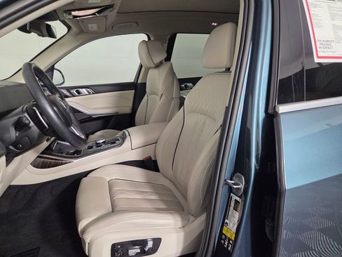 Used 2024 BMW X7 xDrive40i w/ Premium Package AWD/4WD image 9