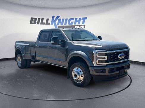Used 2025 Ford F450 Platinum w/ FX4 Off-Road Package AWD/4WD image 7