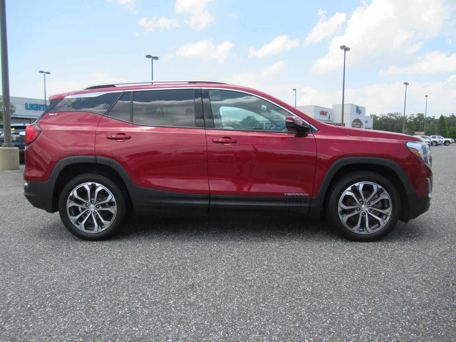 Used 2020 GMC Terrain SLT w/ Preferred Package FWD image 2