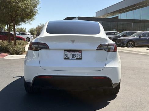 Used 2021 Tesla Model Y Long Range AWD/4WD image 6