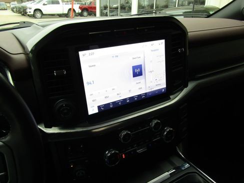 Used 2023 Ford F150 Lariat image 27