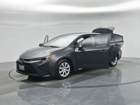 Used 2024 Toyota Corolla LE image 28