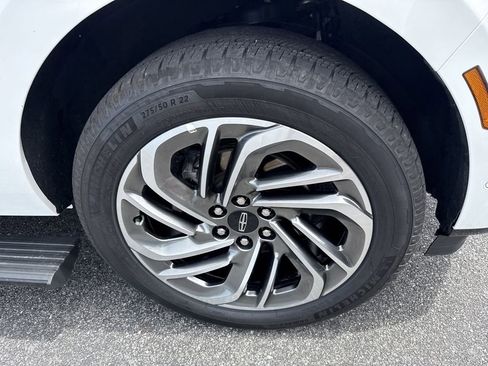 Used 2025 Lincoln Navigator L Reserve AWD/4WD image 12