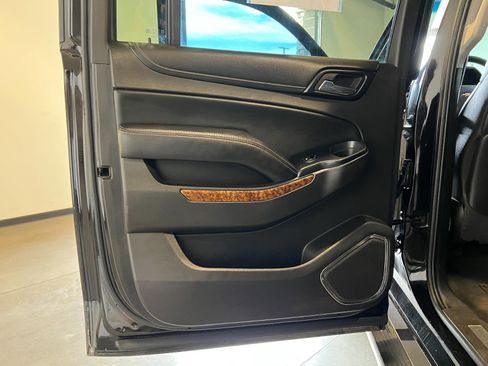 Used 2015 Chevrolet Suburban LTZ AWD/4WD image 35