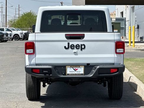 New 2026 Jeep Gladiator Sport AWD/4WD image 4