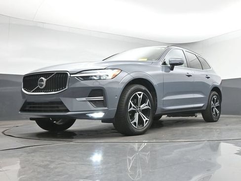 Used 2022 Volvo XC60 B5 Momentum w/ Advanced Package AWD/4WD image 39