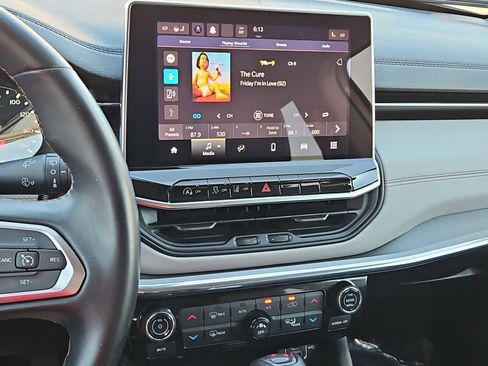 Used 2022 Jeep Compass Limited image 44