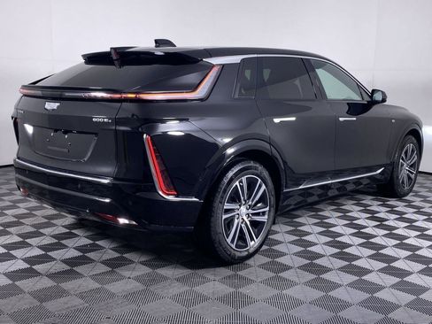 New 2025 Cadillac Lyriq Luxury w/ LPO, Floor Liner Package image 38