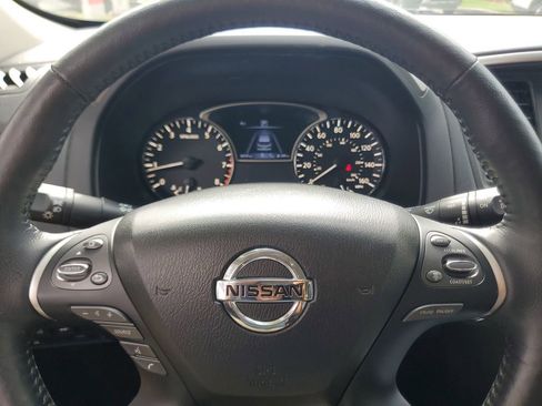 Used 2019 Nissan Pathfinder SL FWD image 20