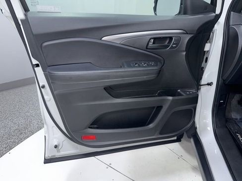 Used 2022 Honda Passport EX-L image 11