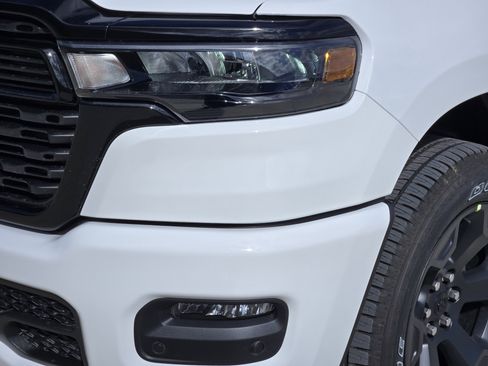 New 2026 RAM 1500 Express AWD/4WD image 7
