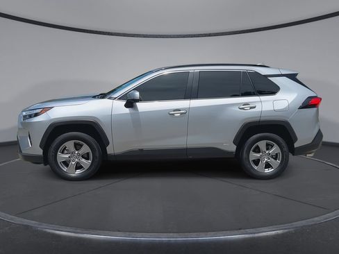 Used 2025 Toyota RAV4 LE AWD/4WD image 5
