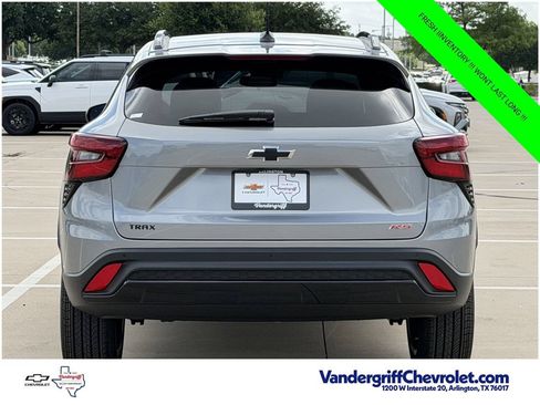 New 2026 Chevrolet Trax RS w/ Driver Confidence Package FWD image 5